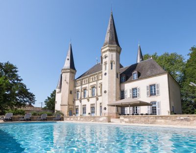Kasteliades Château de Montrevost (official)