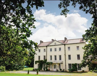 Plas Glansefin – Glansevin Mansion